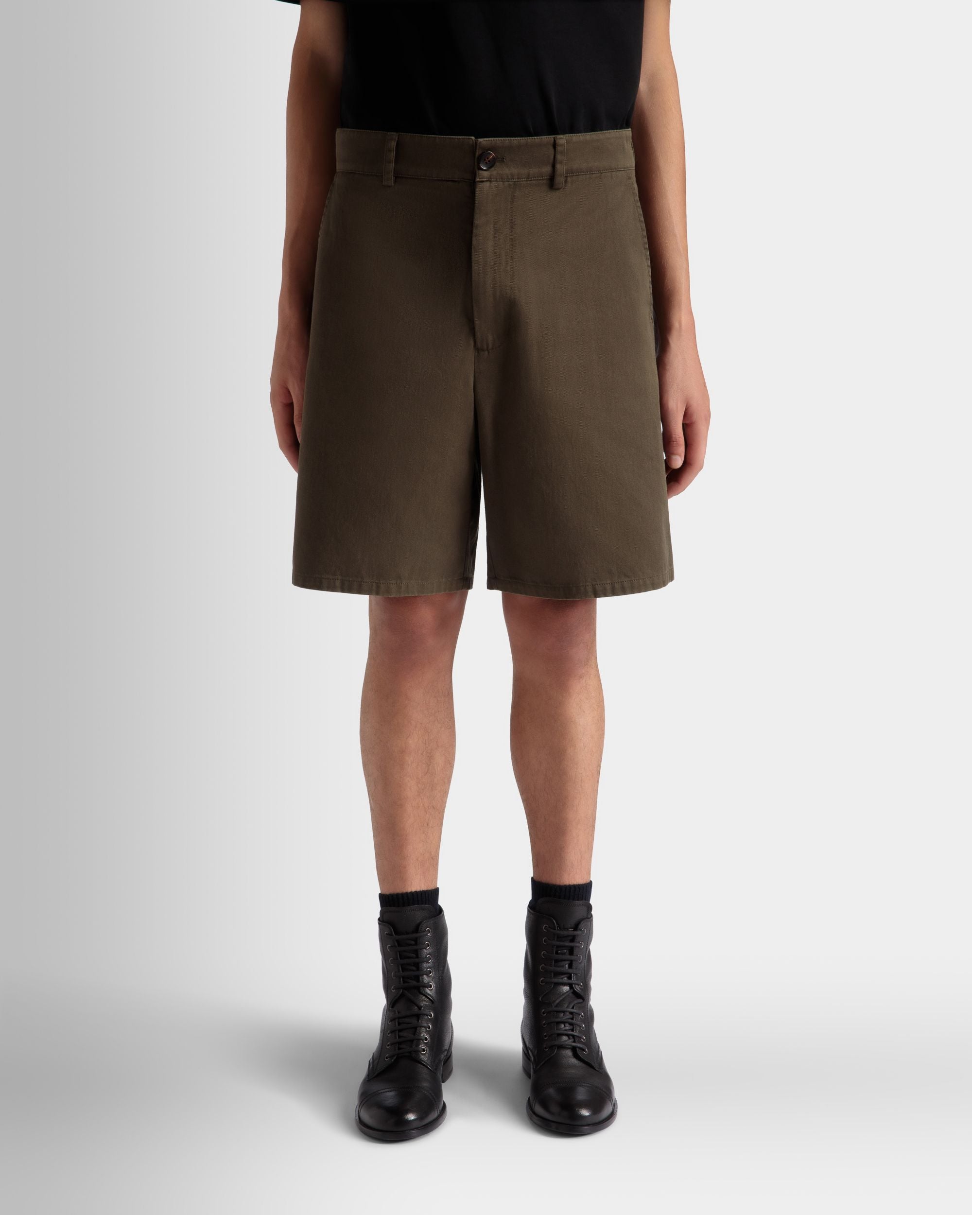 Shorts Aus Baumwolle In Military Green Aus Der Adrien Brody Travel-Kollektion - Herren - Bally - 03